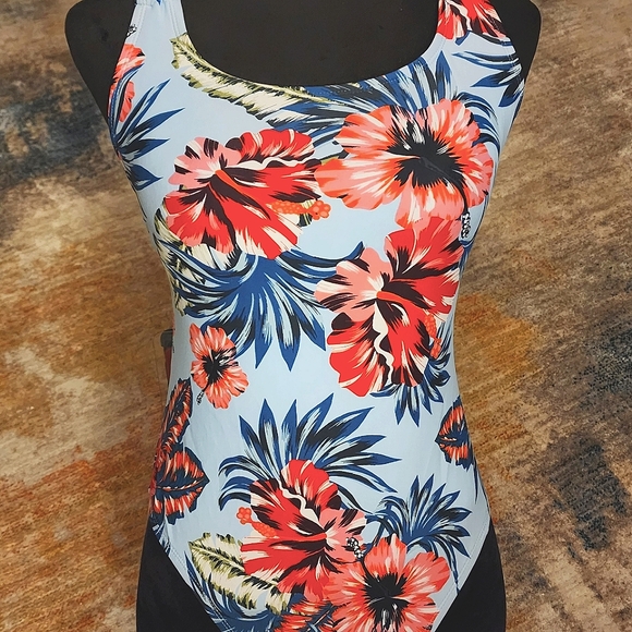 Kona Sol Tropical Floral Crossback One Piece Swimsuit - Picture 13 of 13